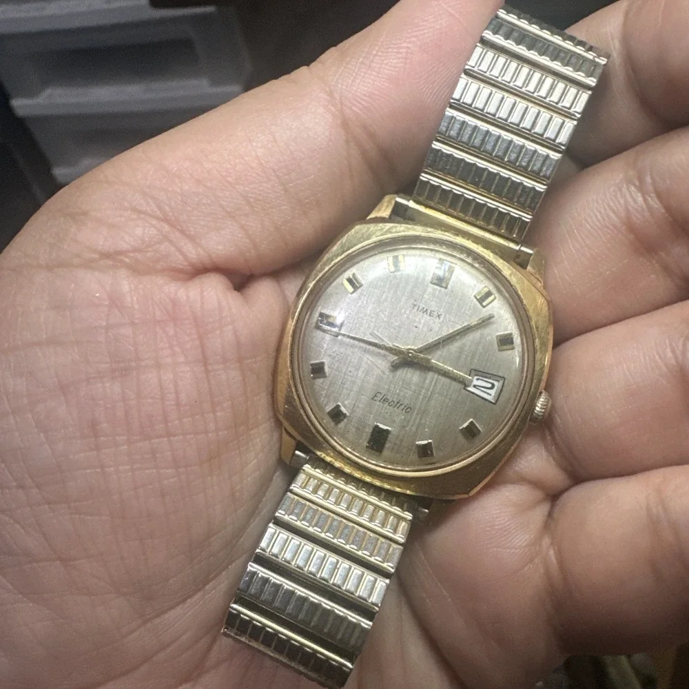 Working VTG 1971 Timex Square Electric 34MM Gold Tone Mens Watch Fit 8in Runs